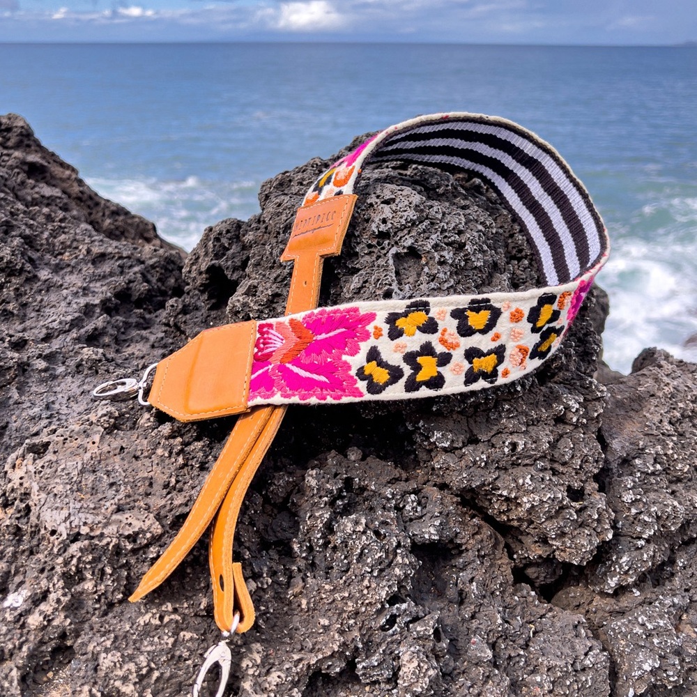 Handmade Embroidered Strap - Picture 2 of 7